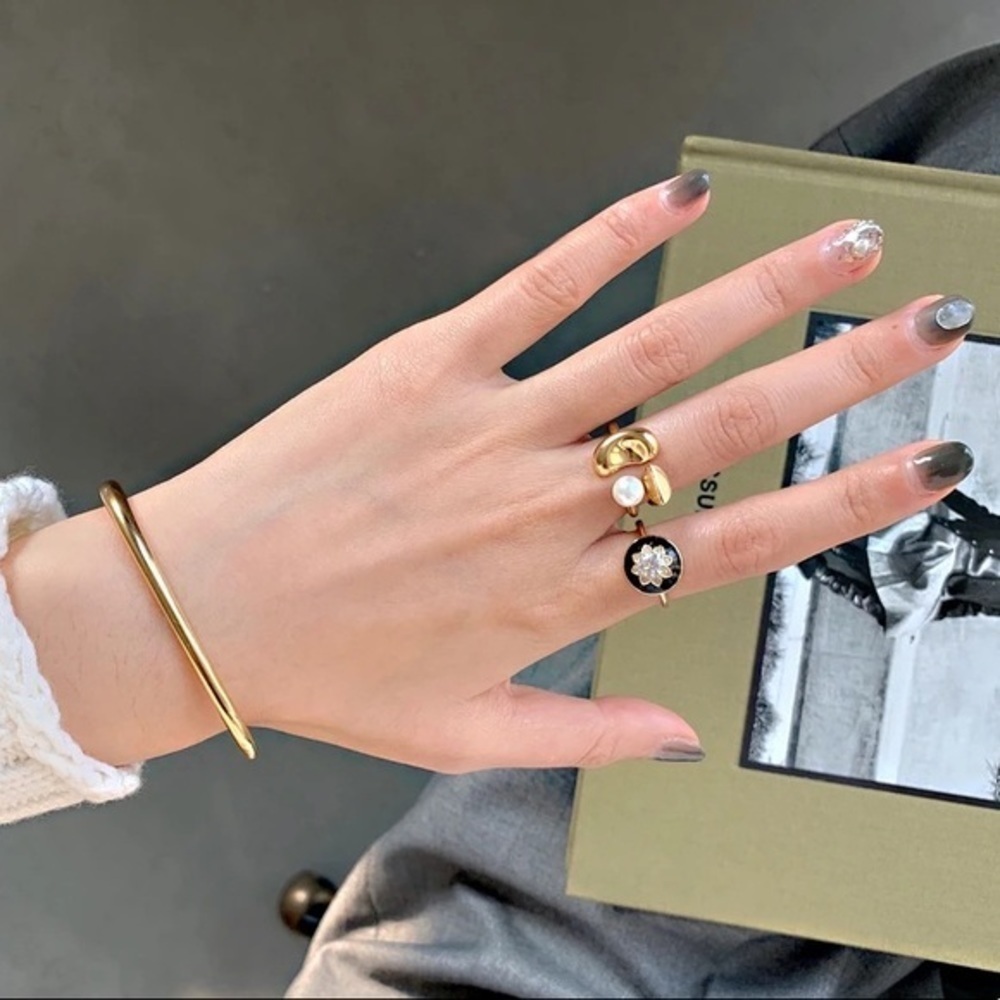 NEW Gold & Pearl Adjustable Statement Ring - Picture 5 of 8